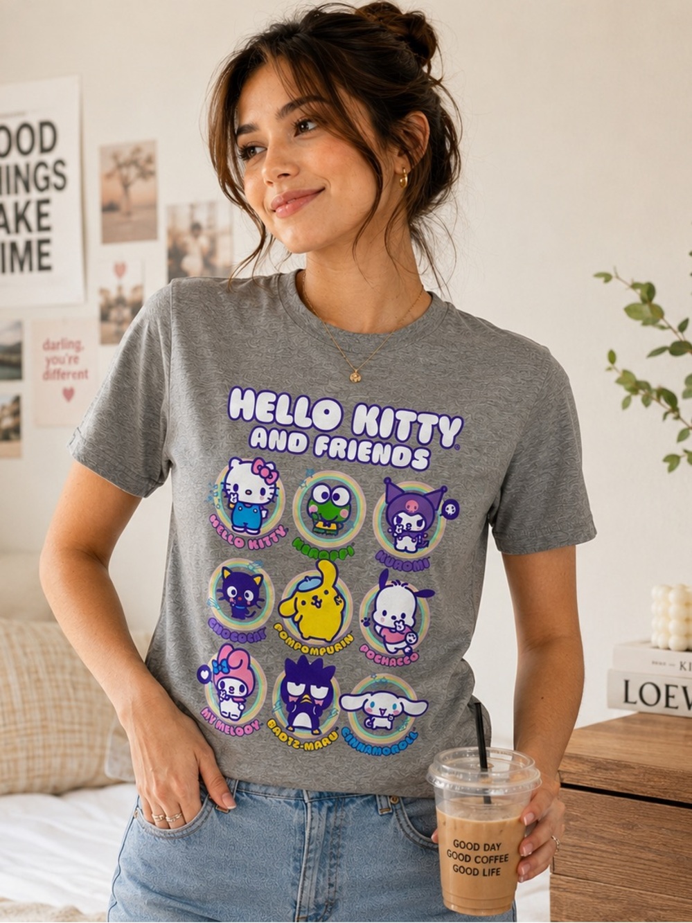 Hello Kitty & Friends Graphic Tee Gray Sanrio Characters Sm Cute Y2K Collector